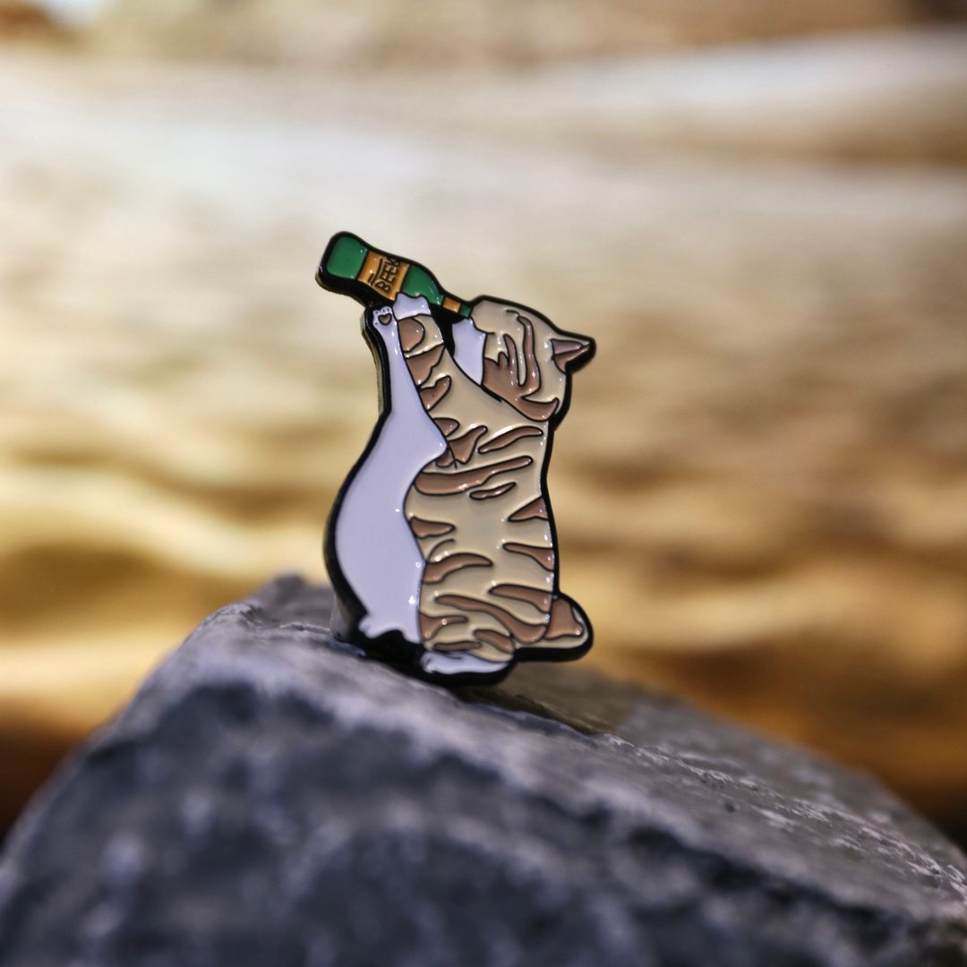 Drinking Meow 烤漆徽章 - 徽章/别针 - 其他金属 