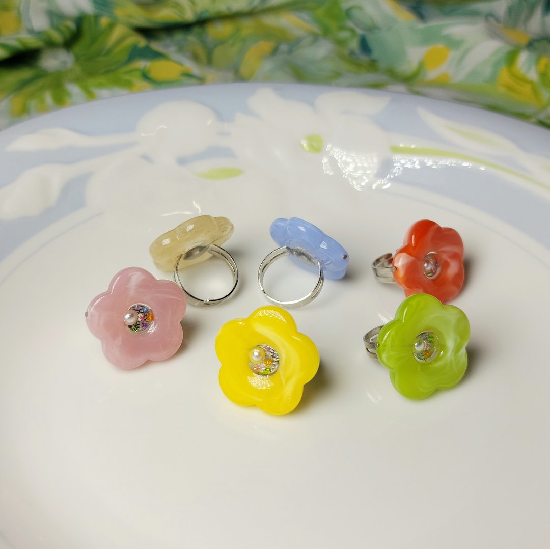 舞动指间的花 手作 戒指 花朵 - 戒指 - 其他金属 多色