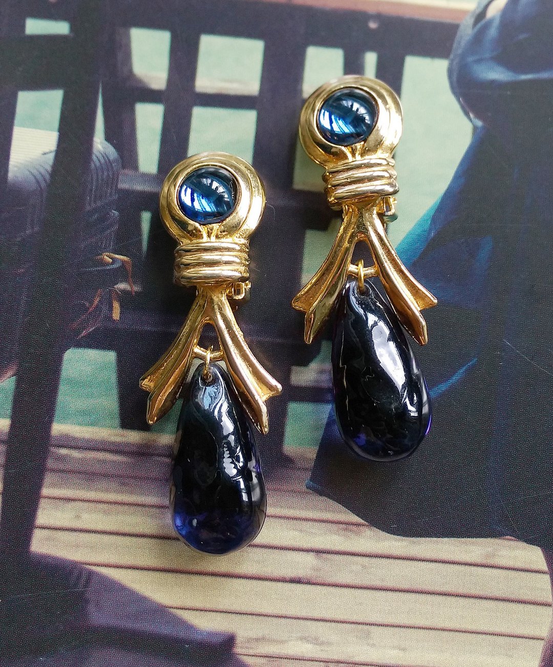 蓝色调 长水滴  夹式耳环。西洋古董饰品 - 耳环/耳夹 - 其他金属 金色
