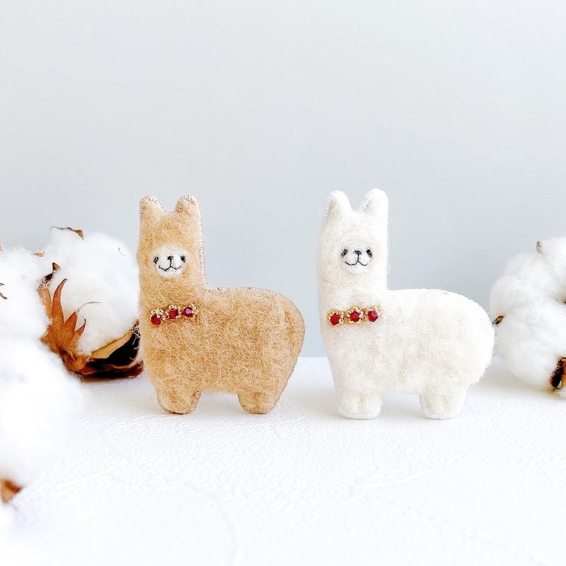 Birthstone Alpaca Brooch January Garnet - 胸针 - 羊毛 红色