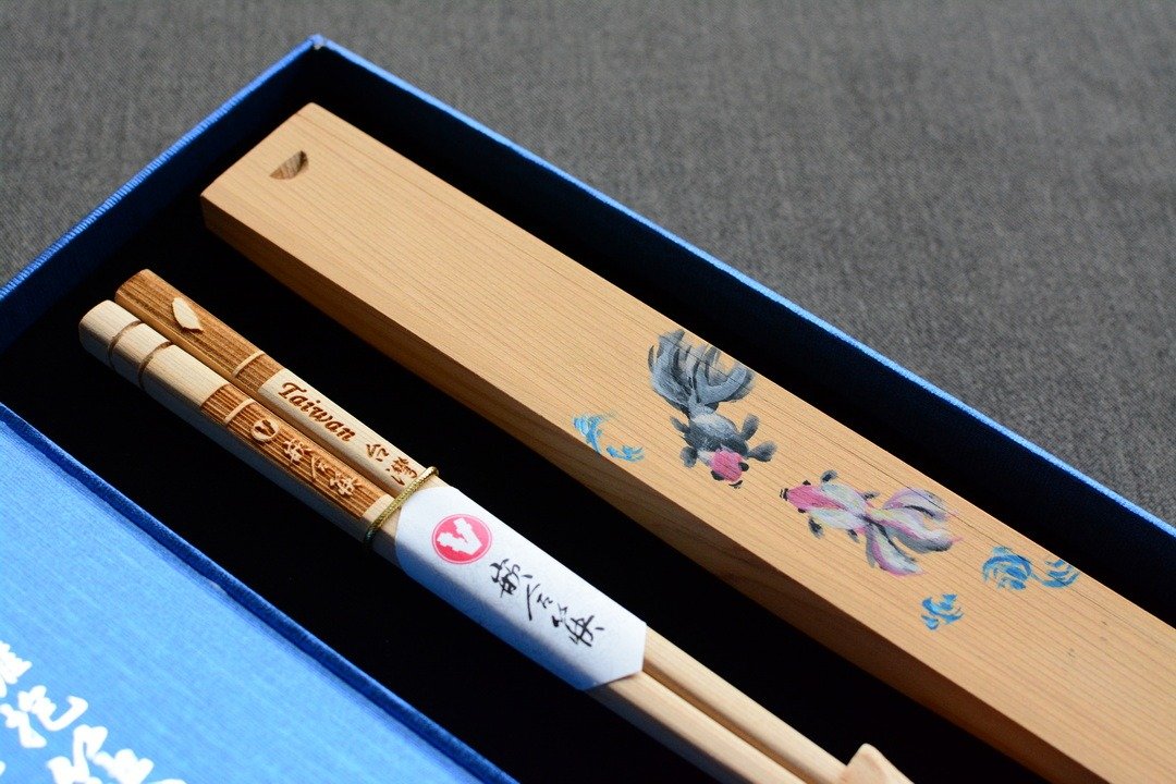 吉祥随绘礼盒组 台湾特色纪念品 定制筷子礼品 台湾桧木筷子组 - 筷子/筷架 - 木头 咖啡色