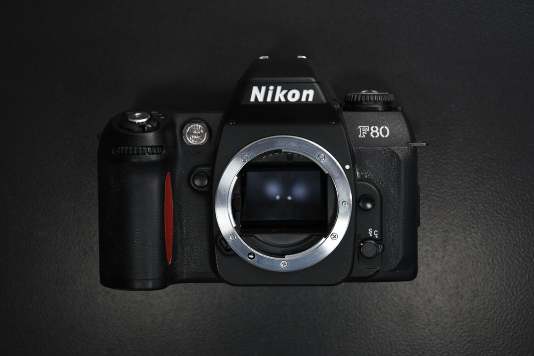 【经典古物】尼康 Nikon F80D F80 2000年 自动对焦 底片单眼相机 - 相机 - 其他材质 