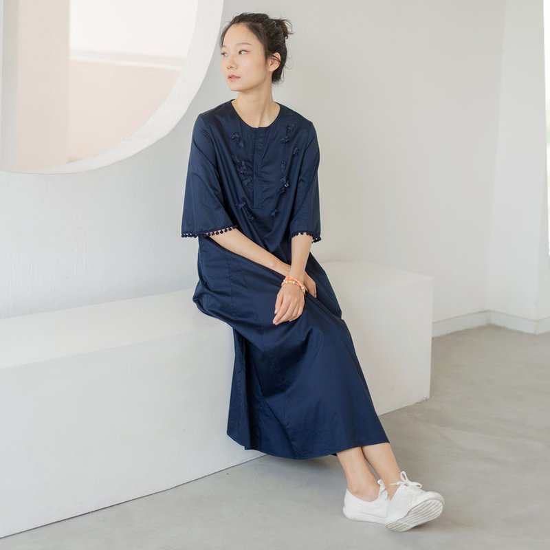 爽滑棉質 立體花朵 優雅寬鬆連衣裙 球球裝飾洋裝 D190313 - 洋装/连衣裙 - 棉．麻 蓝色