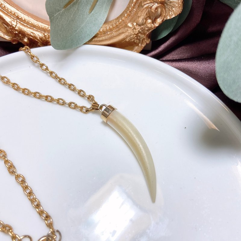 【西洋古董饰品】手工天然珍珠母贝 月弯光泽优雅曲面 长项链 - 项链 - 贵金属 银色