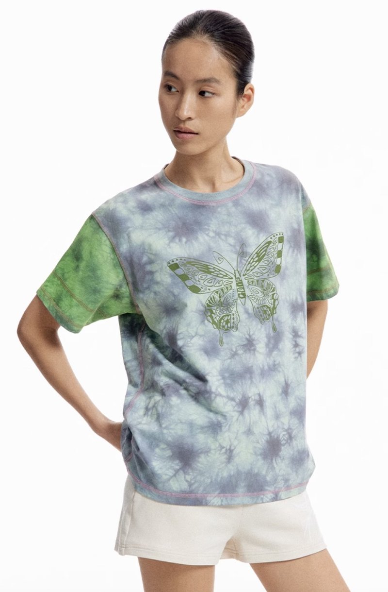 嬉皮蝴蝶 扎染喷色撞色车线短袖T恤 - 女装 T 恤 - 其他材质 多色
