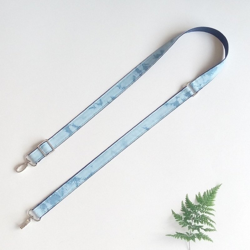 T.H.Ani 手工蓝染渲染手机背带 包包背带 可调 颈挂 相机背带 - 挂绳/吊绳 - 棉．麻 蓝色