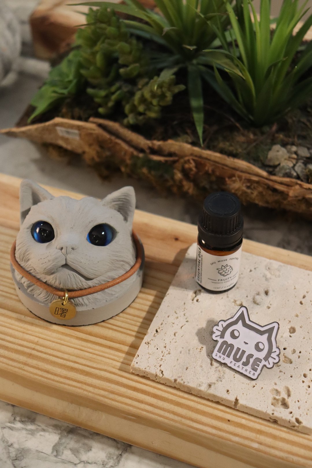 曙MUSE 长毛猫咪头水泥扩香石摆饰 送精油 送徽章 - 香薰/精油/线香 - 水泥 灰色