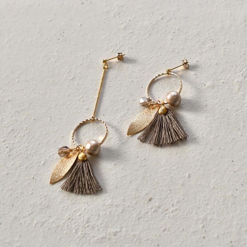 Asymmetry tassel earrings"leaf brown " - 耳环/耳夹 - 棉 咖啡色