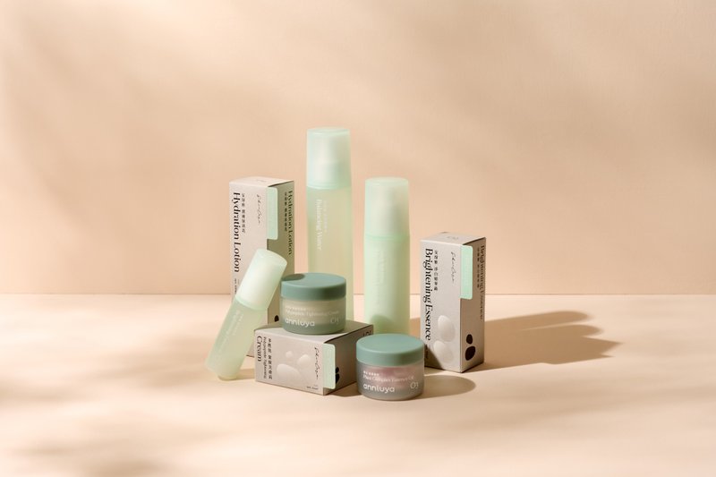 【礼物精选】赞颂中的云雀全方位套组 - 乳液 - 其他材质 绿色