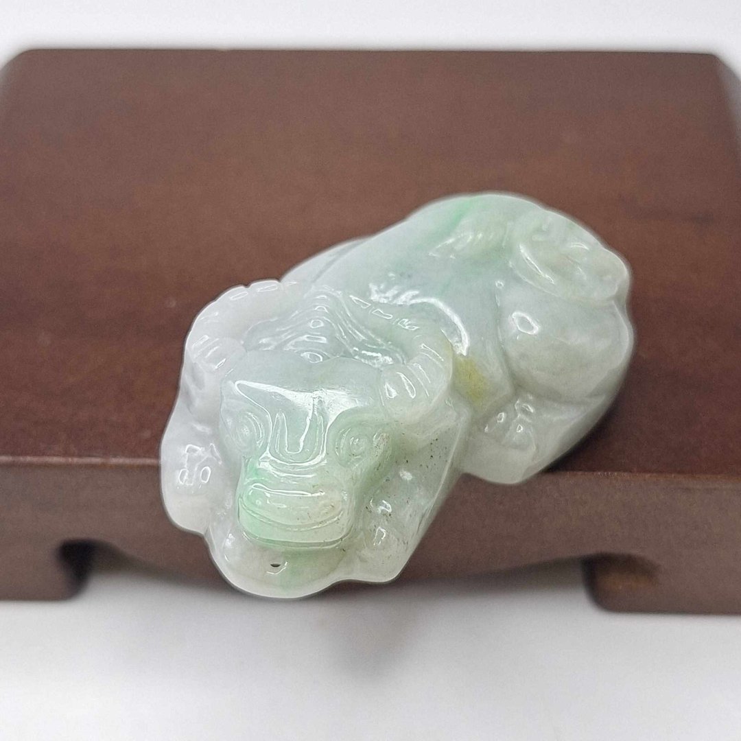 细腻紫三彩小牛 水牛 吊坠 | 天然缅甸玉A货翡翠 - 项链 - 玉石 