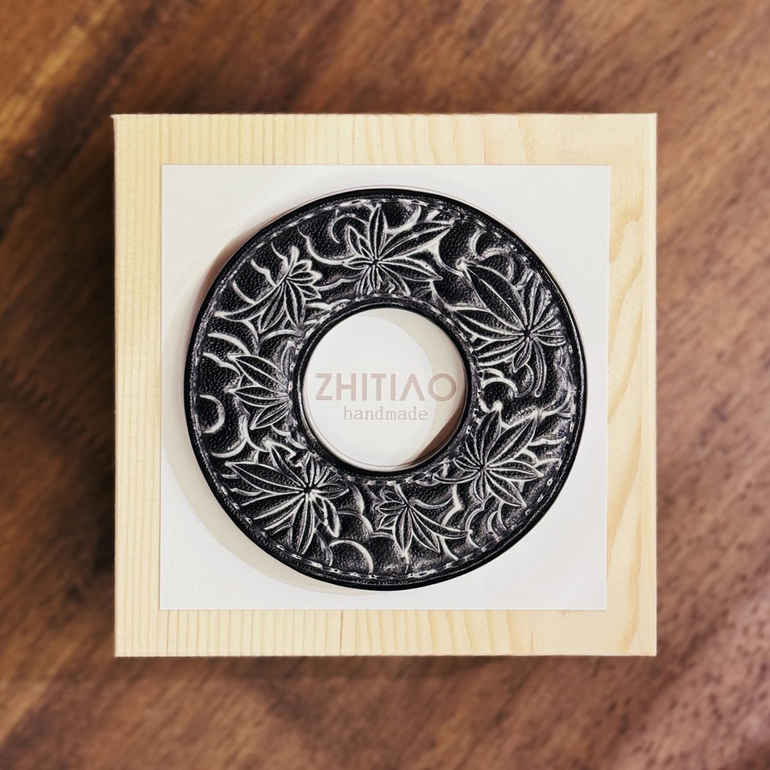 原创手工制作牛皮剑道刀镡 枫林云海 雾蜡黑 剑锷 Tsuba - 运动配件 - 真皮 黑色