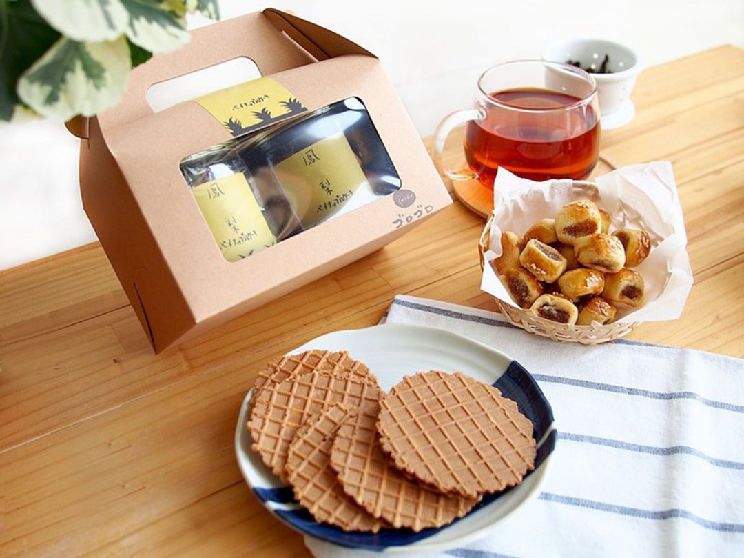 咕噜 ゴロゴロ 土凤梨一口酥与鲜奶格子薄饼 台湾伴手礼 - 手工饼干 - 新鲜食材 橘色