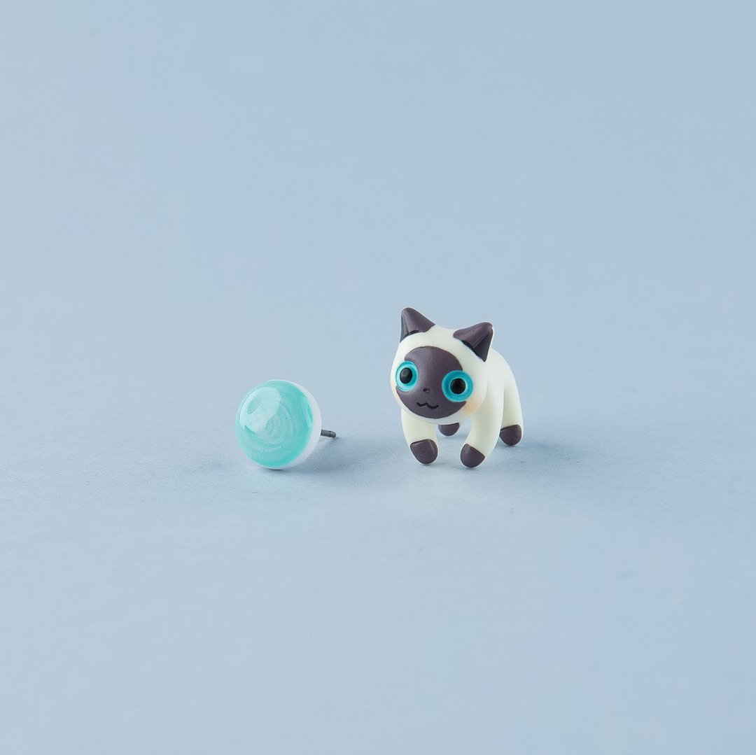Siamese Cat - Polymer Clay Earrings, Handmade&amp;Handpaited - 耳环/耳夹 - 粘土 卡其色