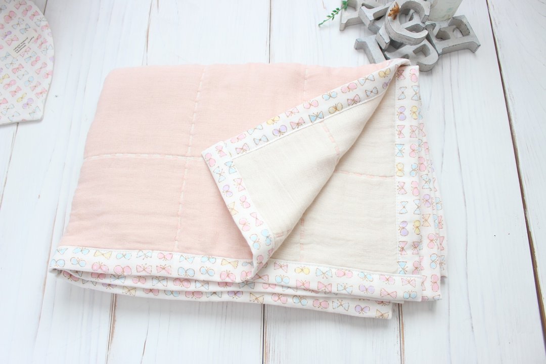 Pink gauze packet with white ribbon and butterfly - 寝具 - 棉 粉红色