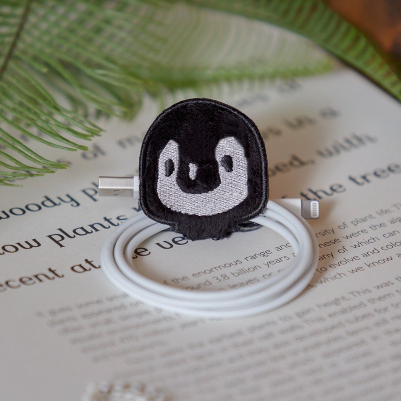 Penguin Earphone organizer/ Cable holder / Adjustable cord w - 卷线器/电线收纳 - 聚酯纤维 黑色