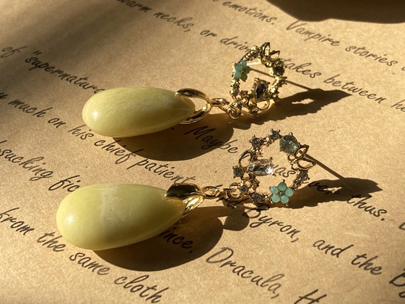 【森之精灵的桂冠。耳针】芥辣石、芥末石、莱茵石|单品保证 - 耳环/耳夹 - 其他材质 绿色