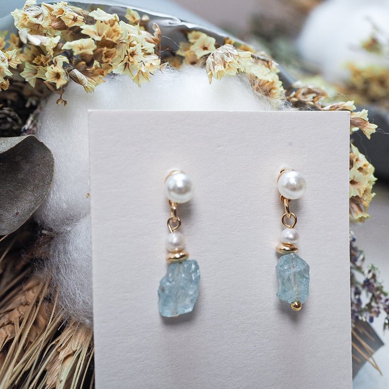 冬日飘雪  海蓝宝 矿物  水晶 防敏感耳环 - 耳环/耳夹 - 其他金属 蓝色