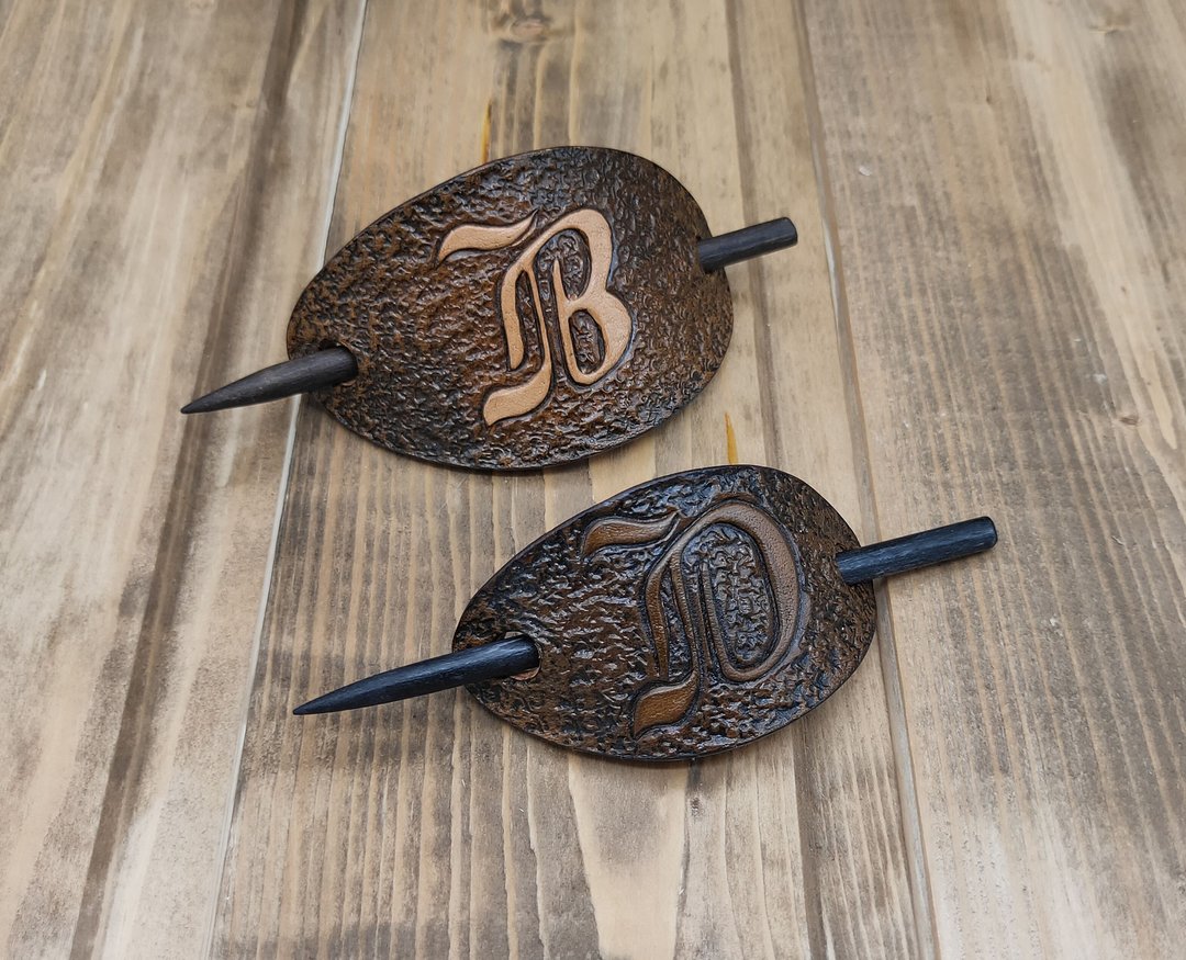 Medium size leather hair slide, leather stick barrette,leather hair clip - 发饰 - 真皮 咖啡色