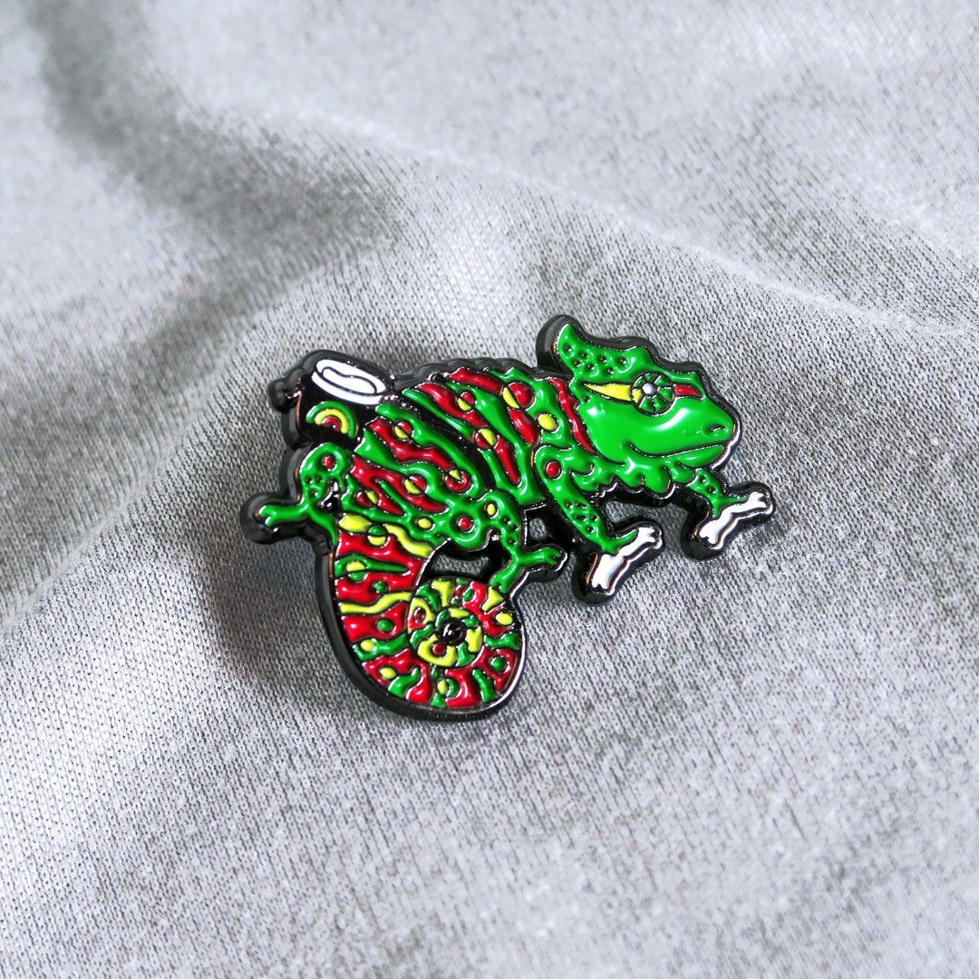 Crux Chameleon 珐琅别针 – 攀岩者与抱石者的礼物 – 攀岩针 – 등반 クライミング - 徽章/别针 - 其他金属 多色