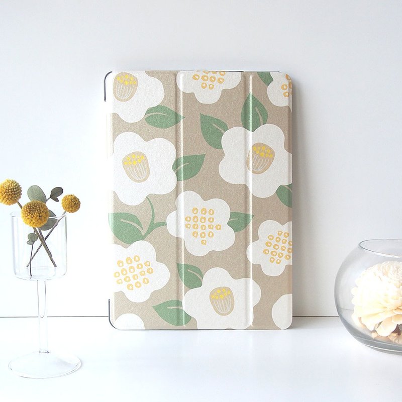 笔记本式 iPad 保护套 [日本现代山茶花] 三折式塑胶保护套（附支架功能） - 平板/电脑保护壳 - 人造皮革 卡其色