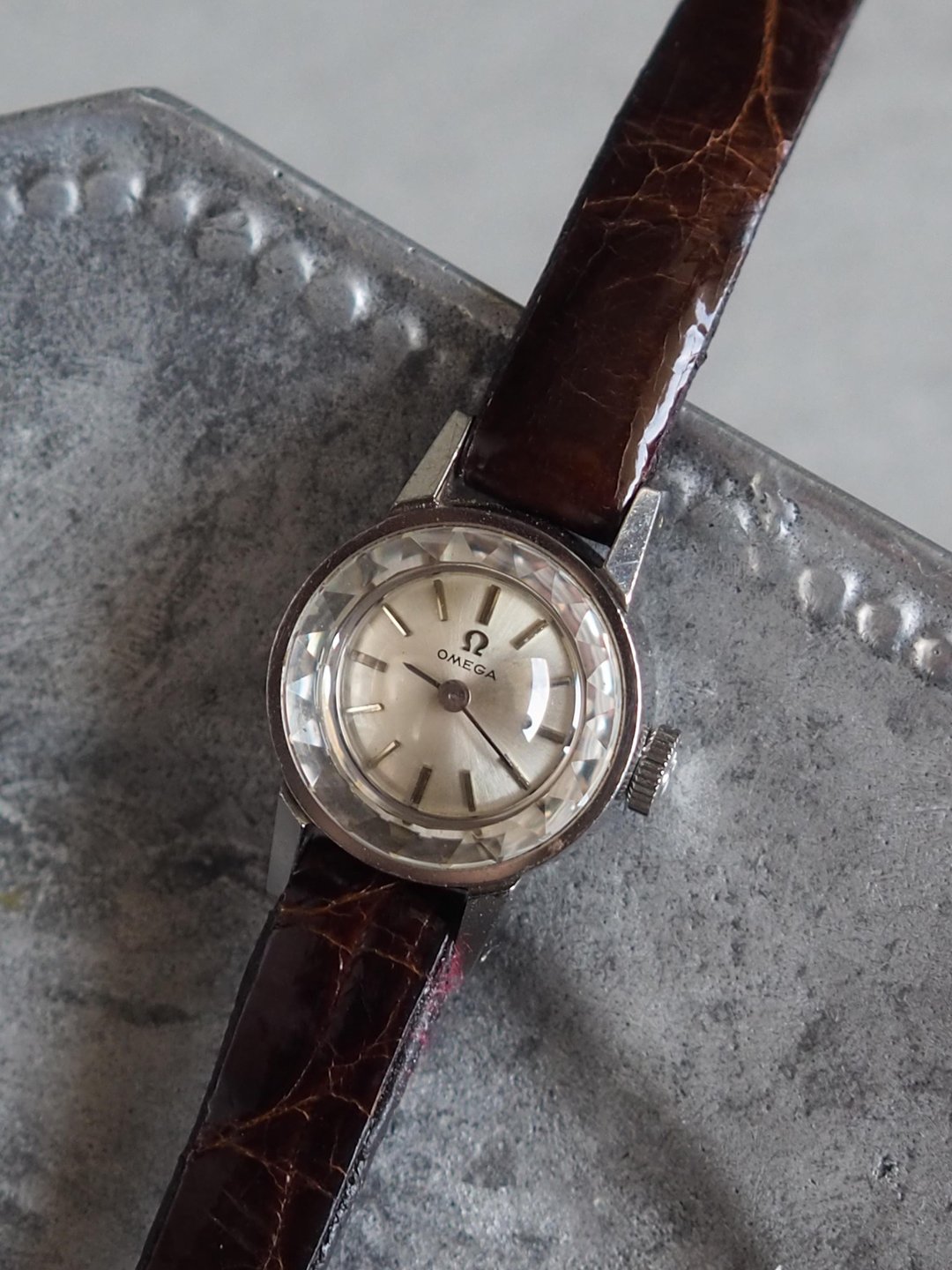 OMEGA 欧米茄 DE VILLE 几何切割玻璃 腕表 古董表 - 女表 - 不锈钢 银色