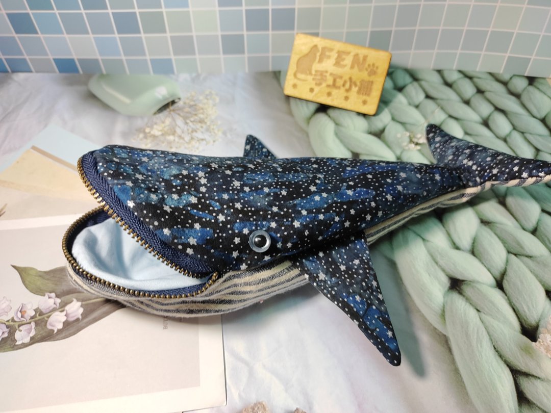 海洋生物袋物系列-手作海洋风美国布星空点点鲸鱼款笔袋-鲸鱼笔袋 - 铅笔盒/笔袋 - 棉 