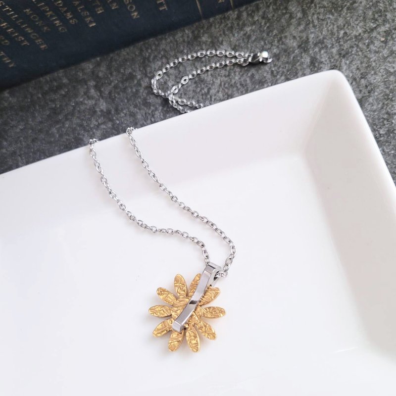【绝版出清品】太阳花。花朵白钢造型墬链 /仅一件/ - 项链 - 不锈钢 金色
