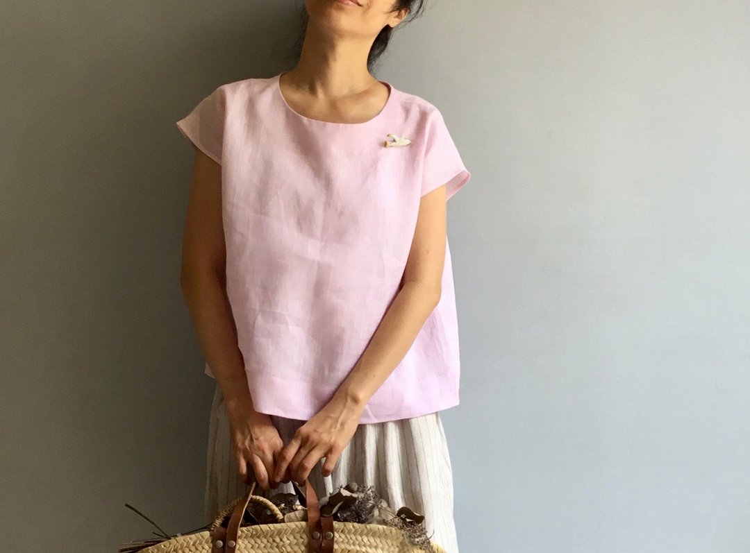 小花瓣/清新粉红色亚麻法式袖圆领小上衣100%亚麻 - 女装背心 - 亚麻 粉红色