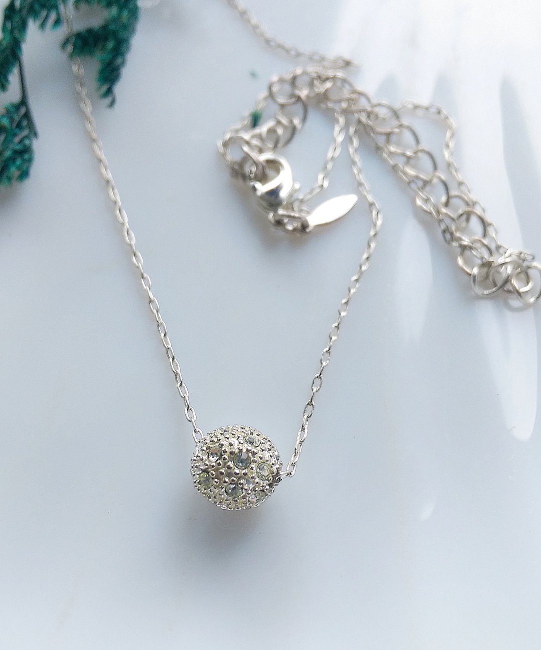 vintage jewelry  AVON  典雅莱茵小绣球 项链 - 项链 - 其他金属 