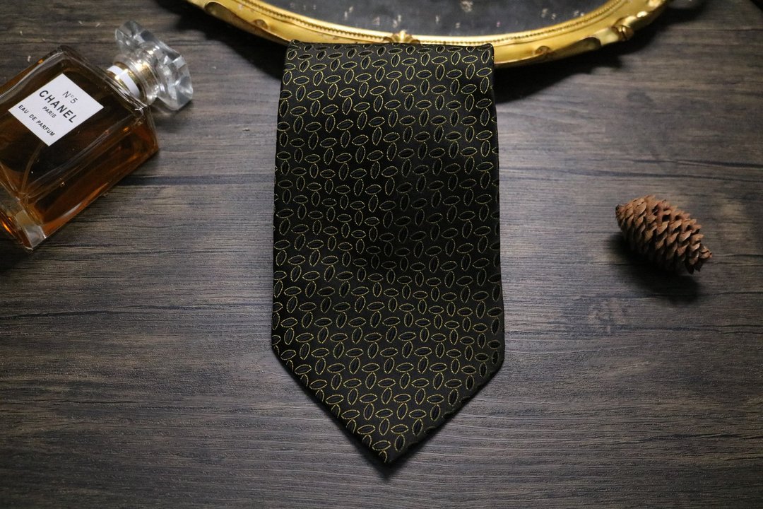 黑色椭圆色织真丝领带/型男商务低调necktie - 领带/领带夹 - 丝．绢 黑色