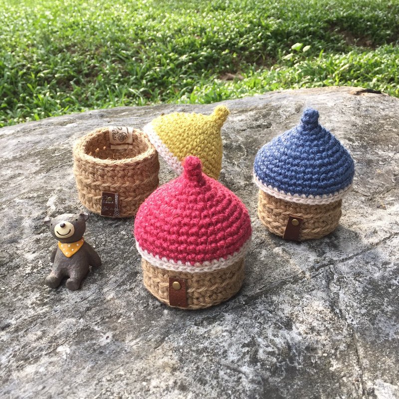 钩织工艺。自然风童话屋收纳盒(小) - 收纳用品 - 棉．麻 咖啡色