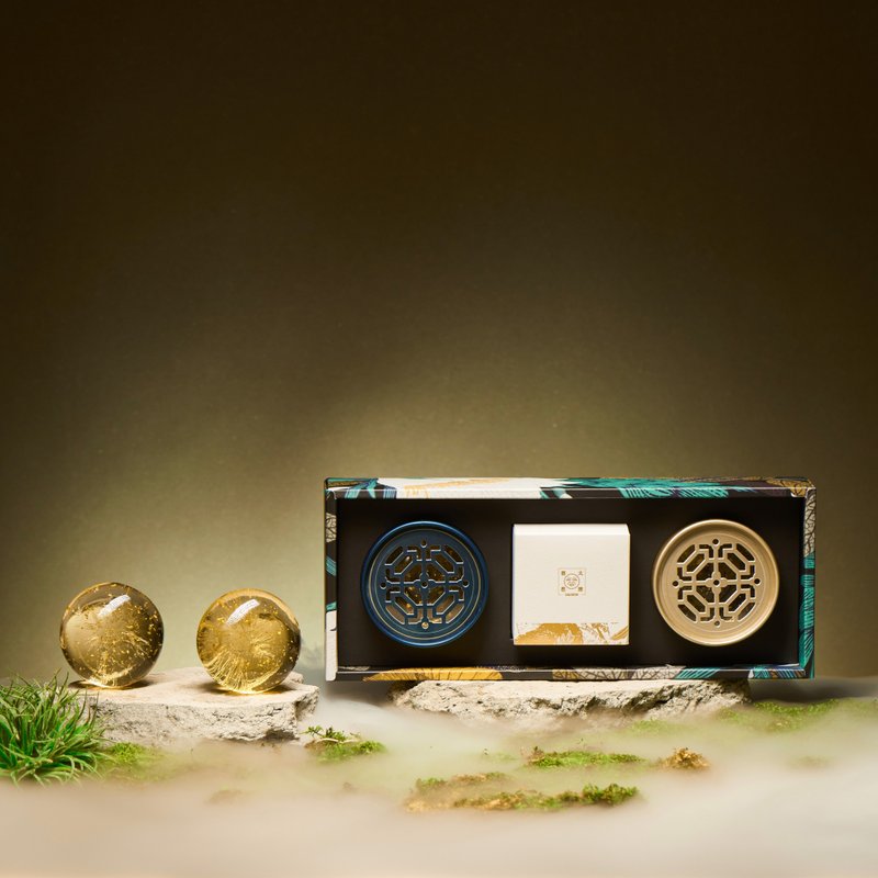 琉光山色透颜礼盒－纯金箔/无皂碱/敏感肌适用/两入礼盒 - 肥皂/手工皂 - 植物．花 黑色