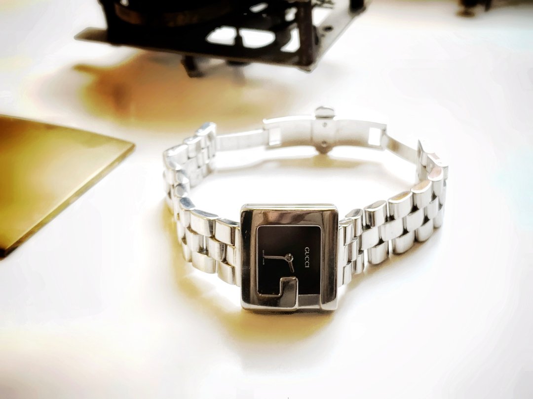 GUCCI 极简俐落复古石英表 - 女表 - 其他金属 黑色