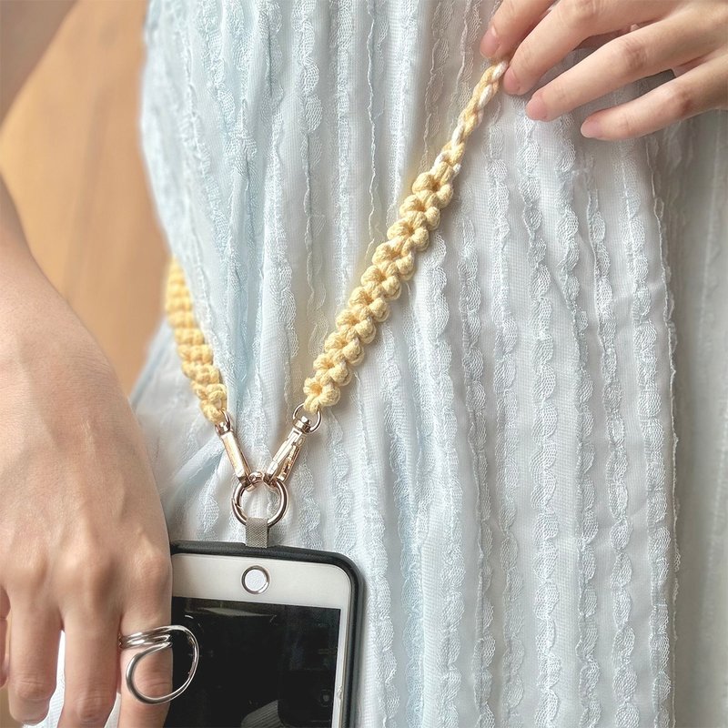 日系 ⋯ 编织空心花 调节式 手机挂绳 手机背带 - 挂绳/吊绳 - 棉．麻 黄色