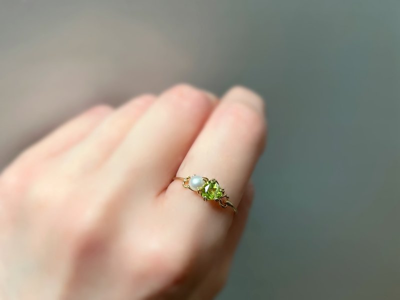 甜美古董 - 橄榄石和淡水珍珠戒指 - 戒指 - 宝石 绿色