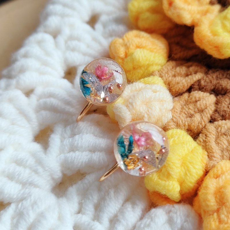 暖芯葵葵_天然淡水珍珠小圆干花手工绕线无痛耳夹/原 - 耳环/耳夹 - 珍珠 多色