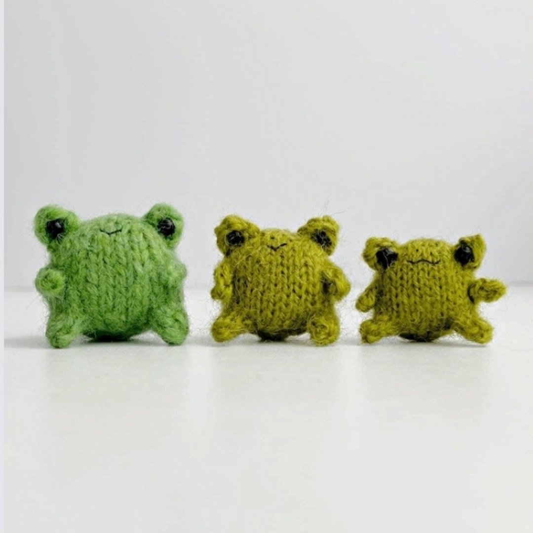 Little toad knitting pattern Amigurumi frog pattern. English and Russian PDF. - 手工艺教程/工具书 - 其他材质 