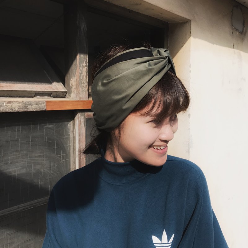 黑夜中的那片绿洲 巾帽式 松紧极宽版/手工发带 - 发带/发箍 - 棉．麻 绿色