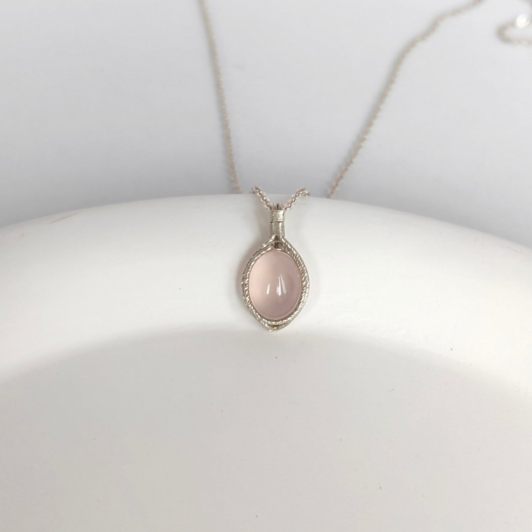 冰種瑪瑙吊墜 純銀椭圆白透瑪瑙項鍊 925銀手工吊飾 - 项链 - 纯银 