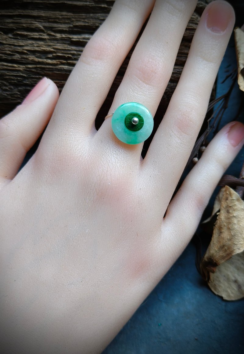 ore设计 天然缅甸飘绿平安扣翡翠 银戒指 - 项链 - 宝石 绿色