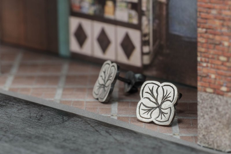 小草的摇摆 耳环 - 耳环/耳夹 - 其他金属 灰色