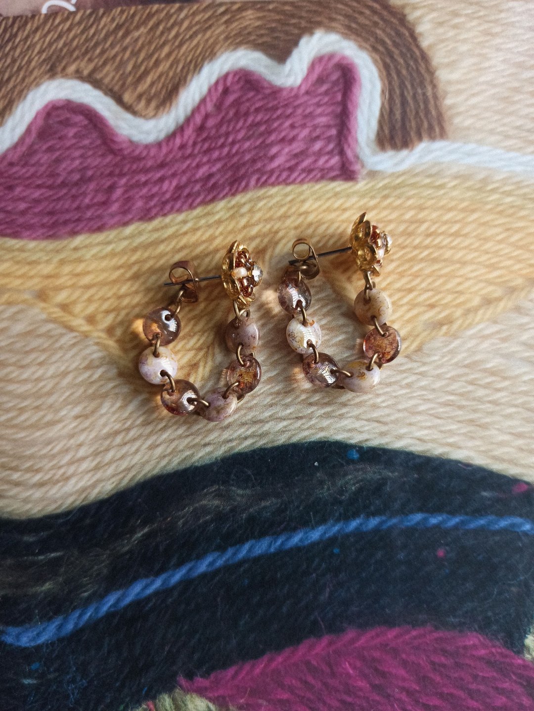 小金花环绕式耳环  进口珠 锆石  / 琥珀 - 耳环/耳夹 - 铜/黄铜 金色