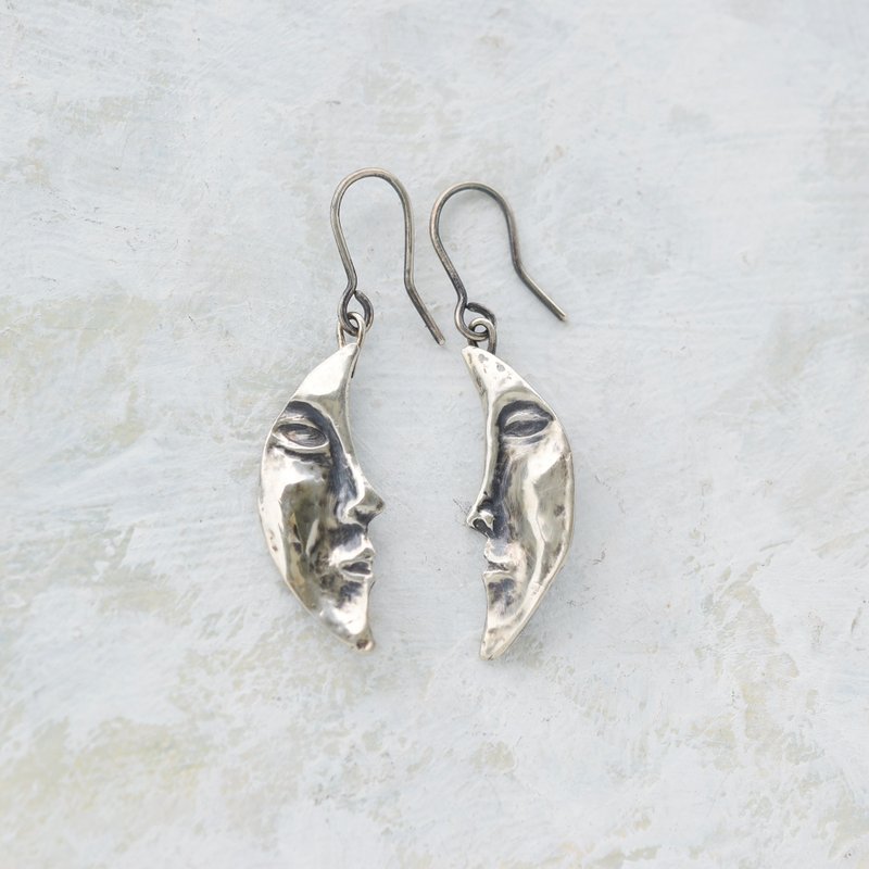 Profile of the moon silver925 earrings - 耳环/耳夹 - 纯银 银色