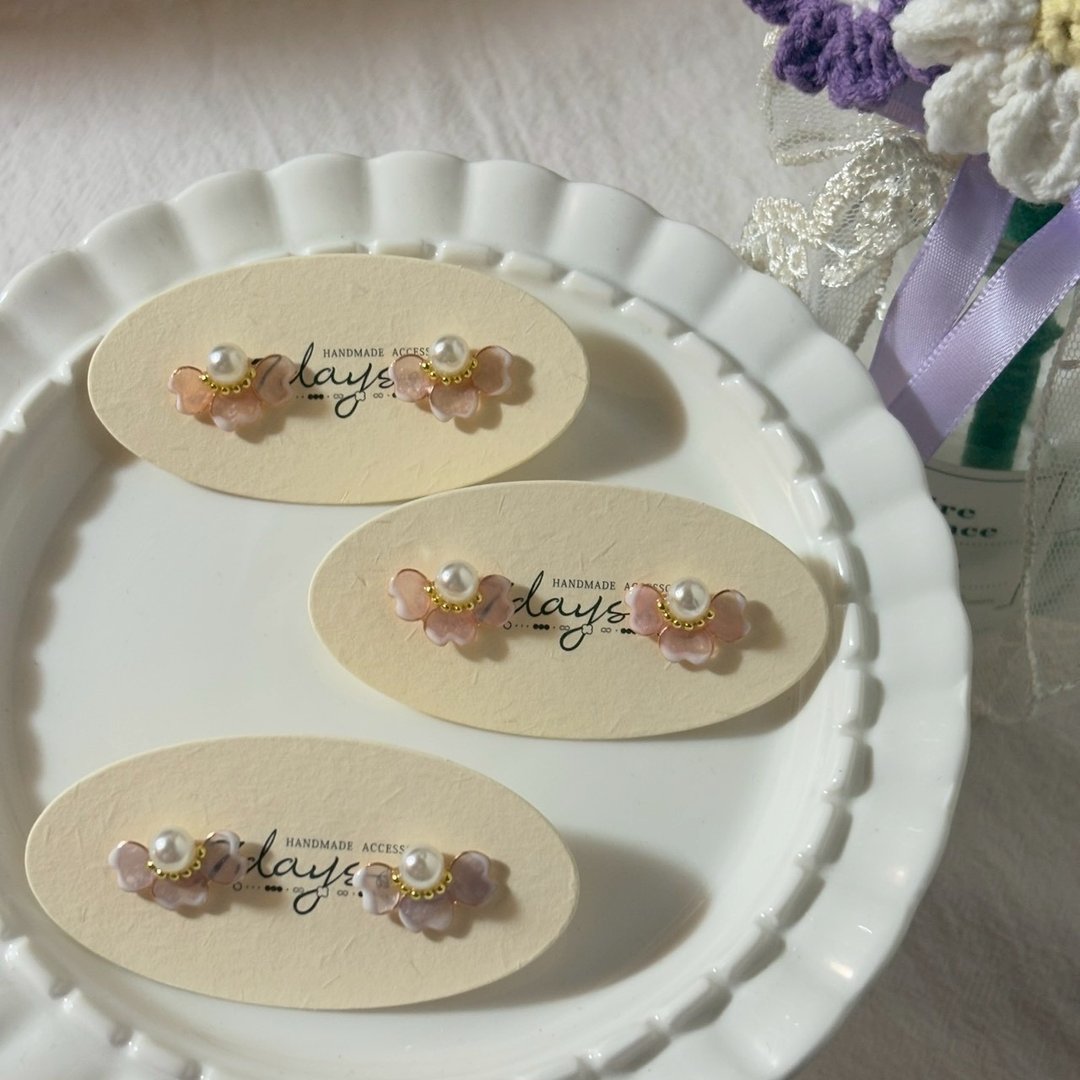 糖霜花瓣 - 耳环 / 水晶花饰品 / 手作饰品 |【送礼 - 礼盒】 - 耳环/耳夹 - 树脂 蓝色