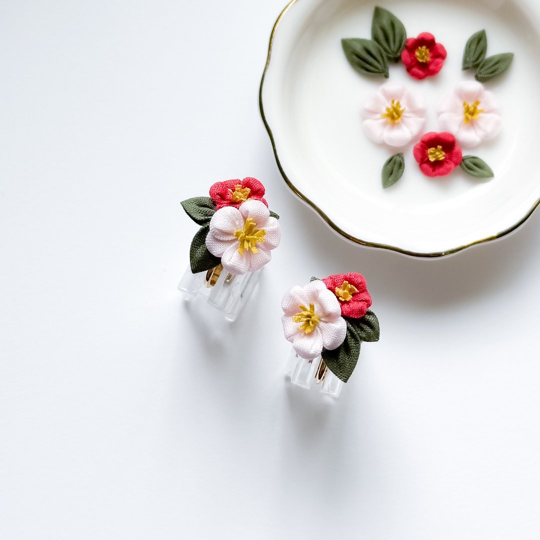 椿 山茶花 Camellia 细工布花耳环 冬季系列 - 耳环/耳夹 - 棉 红色