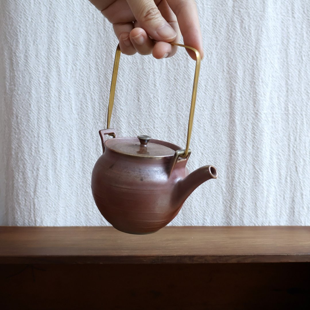 黄铜提把 柴烧陶手工茶壶 提梁壶提梁壶 - 茶具/茶杯 - 陶 咖啡色