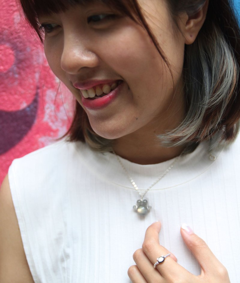 拉长石喵星人粉肉球 925 纯银 锁骨项链 Cat paw shape labradorite 925 silver necklace - 项链 - 宝石 灰色