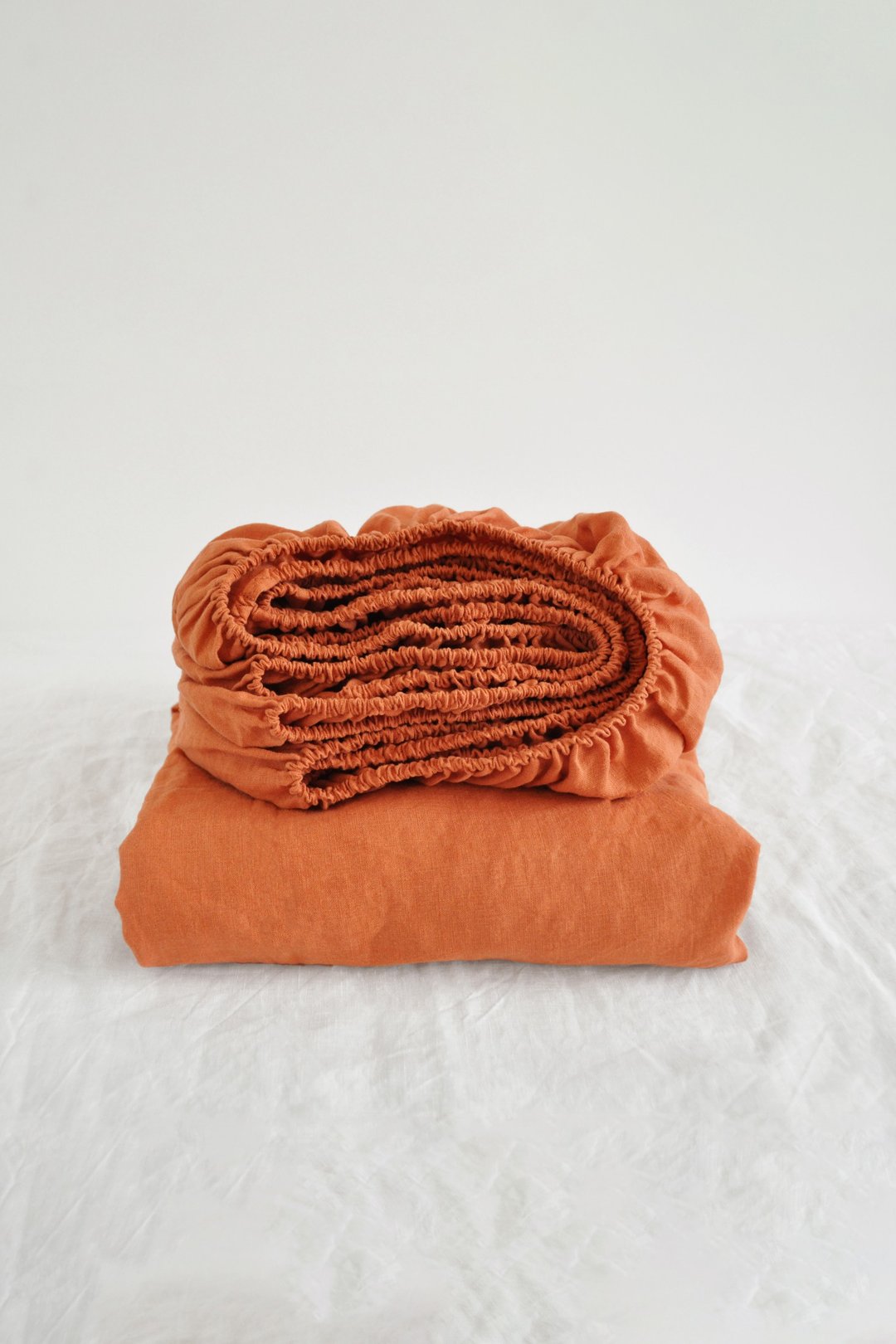 Burnt orange linen fitted sheet / Softened linen bed sheet / Deep pocket - 寝具 - 亚麻 橘色