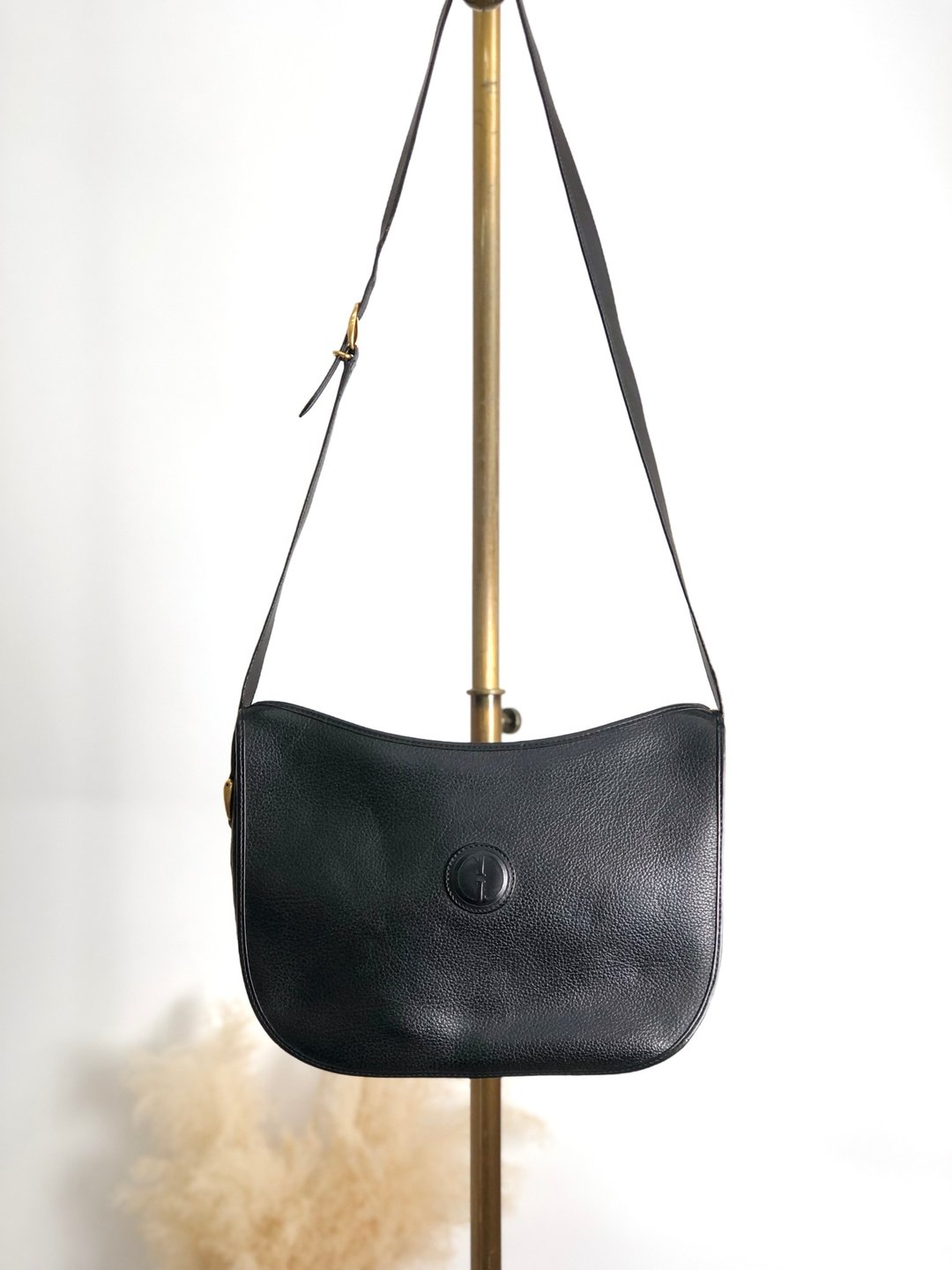 【日本直送 名牌中古包】GUCCI 古驰 侧背包 黑色 GG Logo 皮革 vintage 古董 vintage 旧款 u2u3ar - 侧背包/斜挎包 - 真皮 黑色