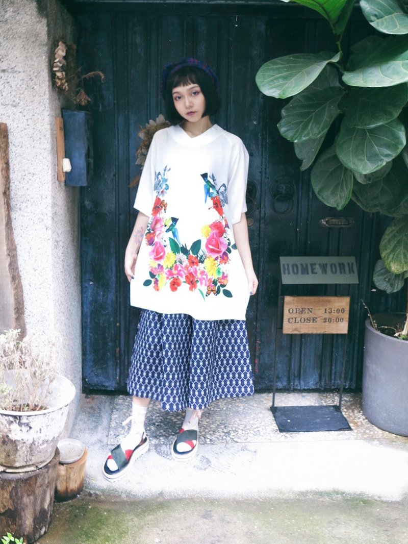 蜂鸟花圈开袖上衣 - 洋装/连衣裙 - 聚酯纤维 多色